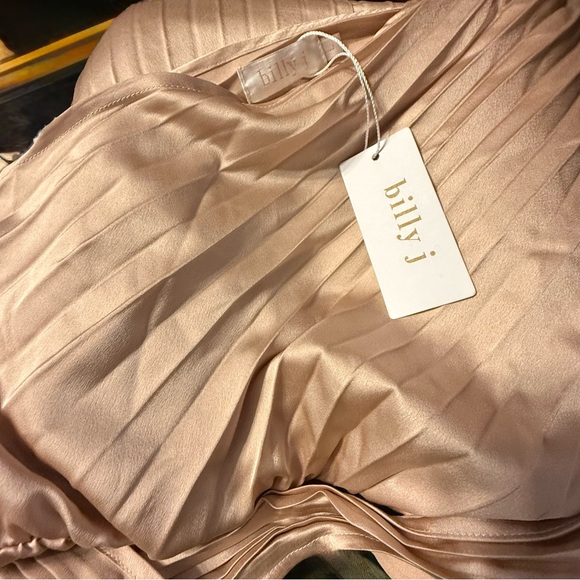 Asymmetrical One-Shoulder Pleated Midi Dress in Cream/Gold - Picture 8 of 8